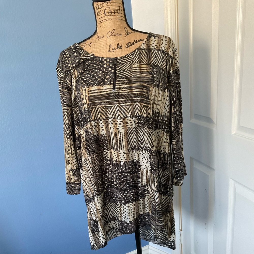 Long-sleeved Shirt - black /tan/cream